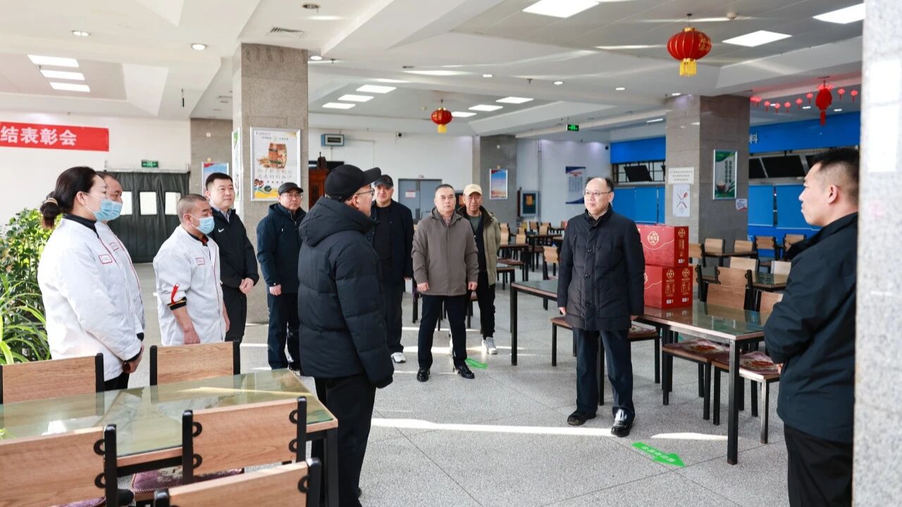 龙马精神启新篇 新春慰问暖人心——校领导看望慰问春节值班人员  检查校园安全保障工作丨网络中国节·春节